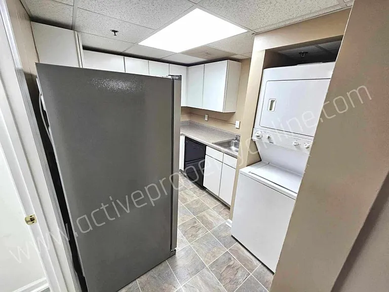 952 Georgia Ave #3 — Photo 8