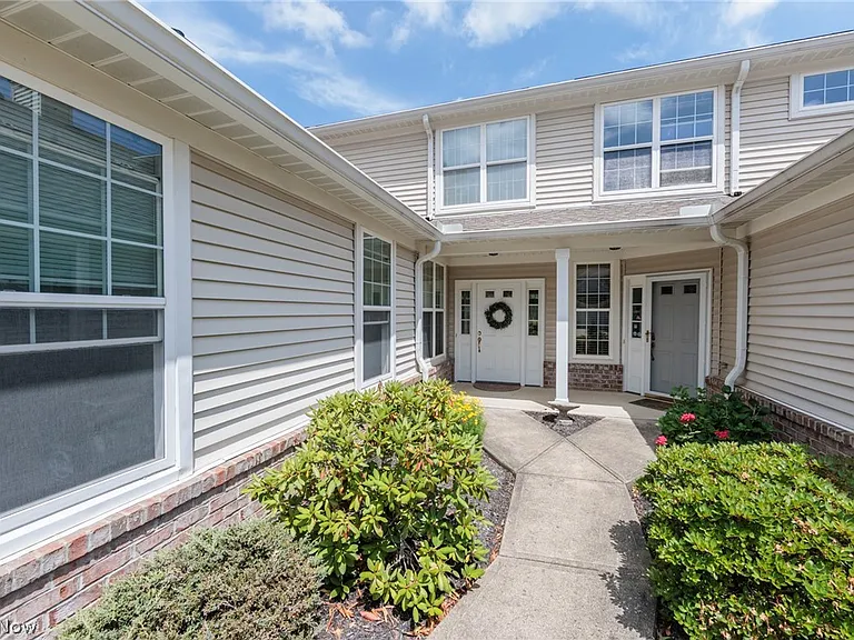 2601 Wyndgate Ct — Photo 3