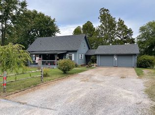 26 Meadowbrook Cir, Bentonville, AR 72712