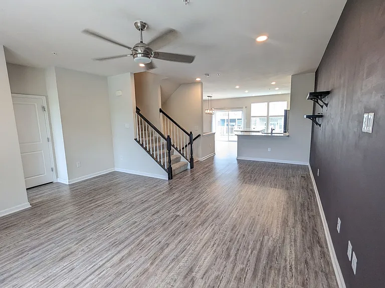 5143 Constitution St — Photo 19