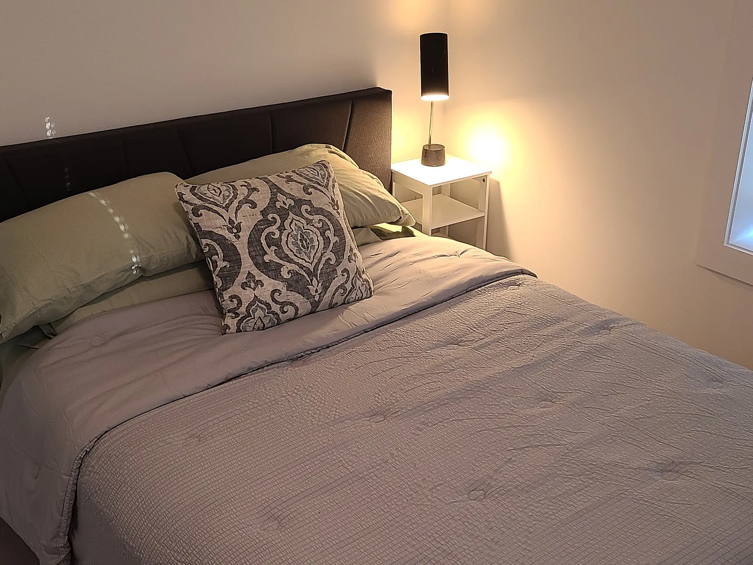 2 bed, 750 sqft, $3,000 — Photo 3