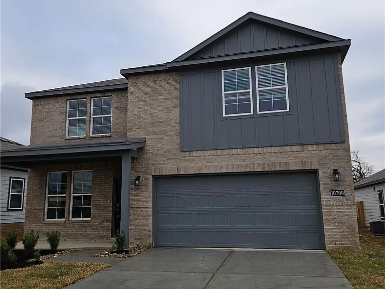 10709 Reveille Acres Dr — Photo 1