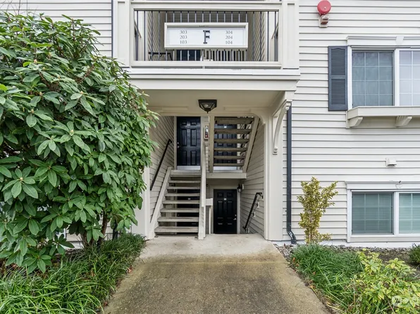 12404 E Gibson Road #F203, Everett, WA 98204