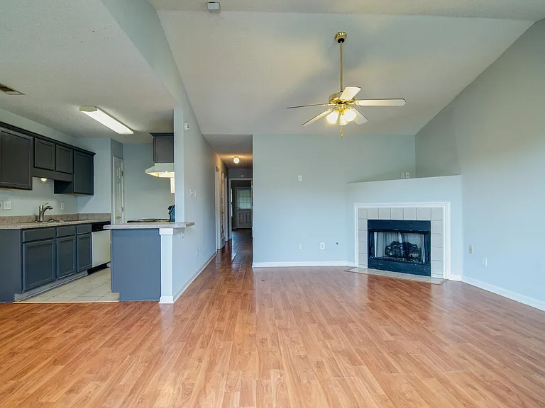 7932 Marsha Woods Dr — Photo 5