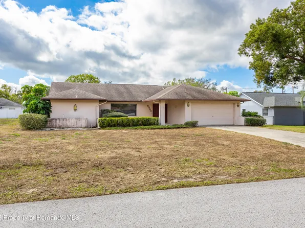 8352 Natoma St, Spring Hill, FL 34606