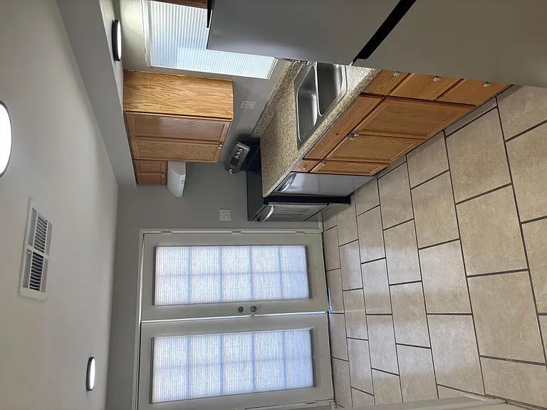 168 S 54th St #B — Photo 12