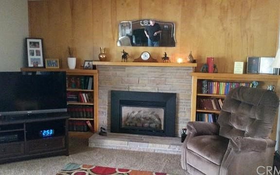 4th image of 1304 N Olive Ave