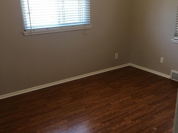 5th image of 6411 Clifton Hills Dr
