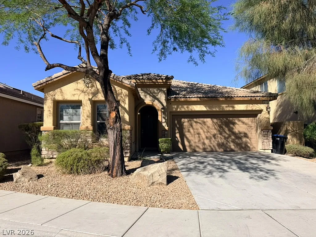2 bed, 2.0 bath, 1553 sqft, $2,150 — Photo 2
