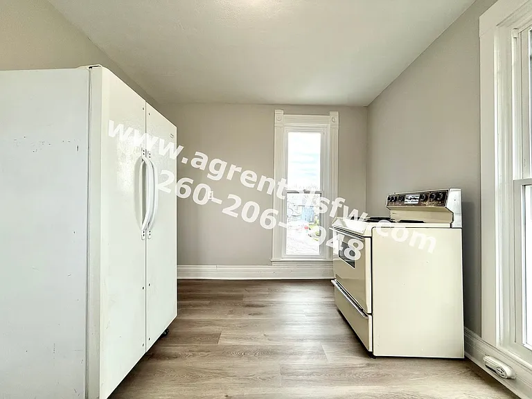 615 S Jefferson St — Photo 6