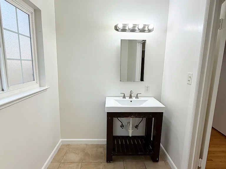 2577 New Jersey Ave — Photo 15