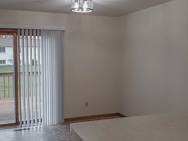 113 W Parkview St #B — Photo 7