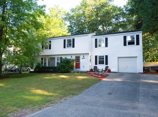 4615 Westshire Dr NW, Comstock Park, MI 49321
