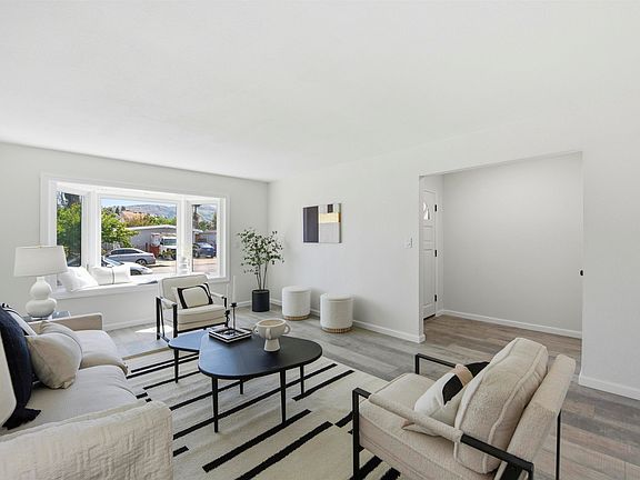 5th image of 42655 Charleston Way