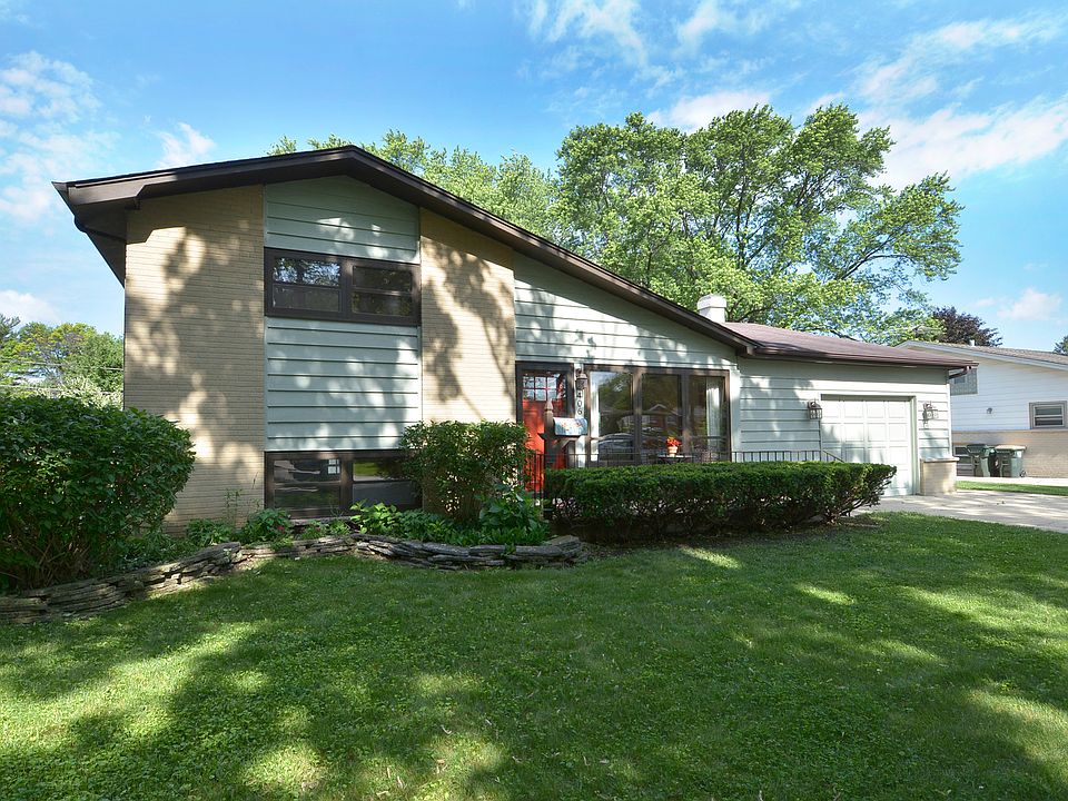 1st image of 406 N Drury Ln
