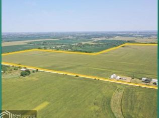 16456 524th St, Centerville, IA 52544