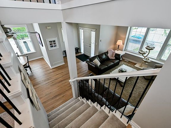 5th image of 32652 Tunbridge Ave