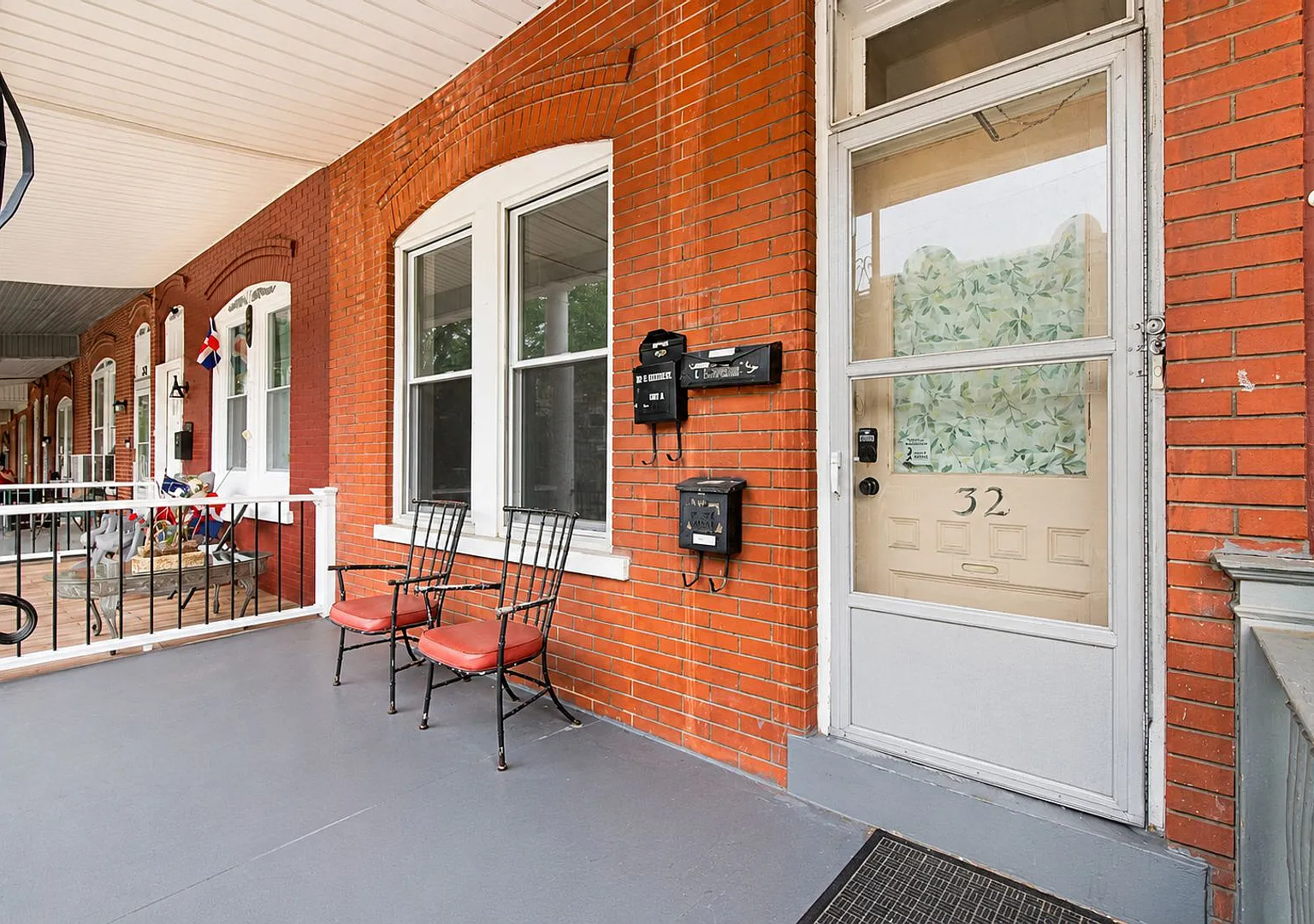 32 South Franklin Street — Photo 3