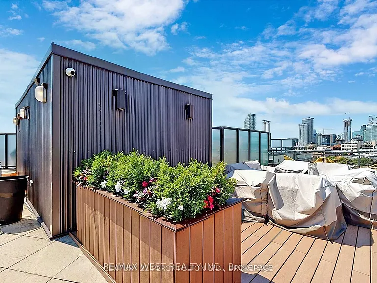 90 Trinity St #610 — Photo 34