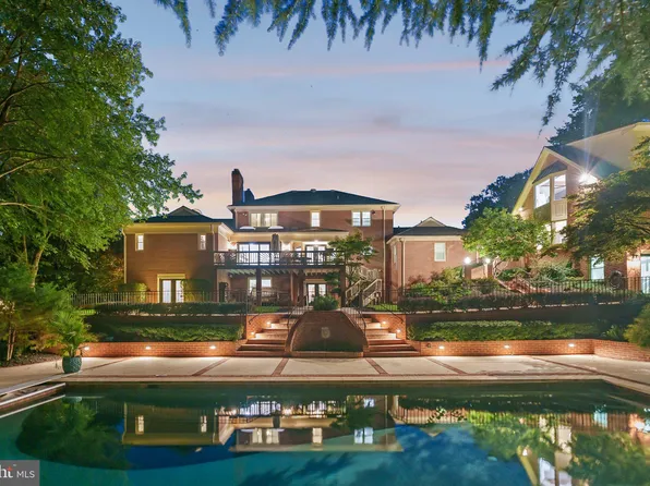 10709 Stapleford Hall Dr, Rockville, MD 20854