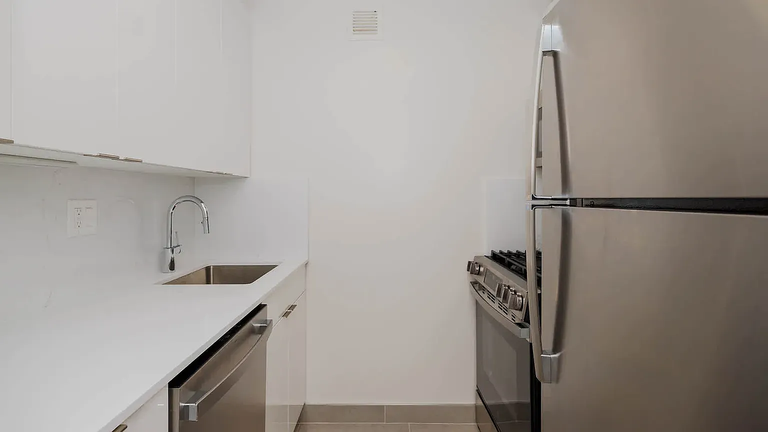 730 Columbus Avenue — Photo 4