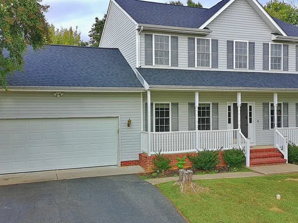 34 Ashcroft Dr, Fredericksburg, VA 22405