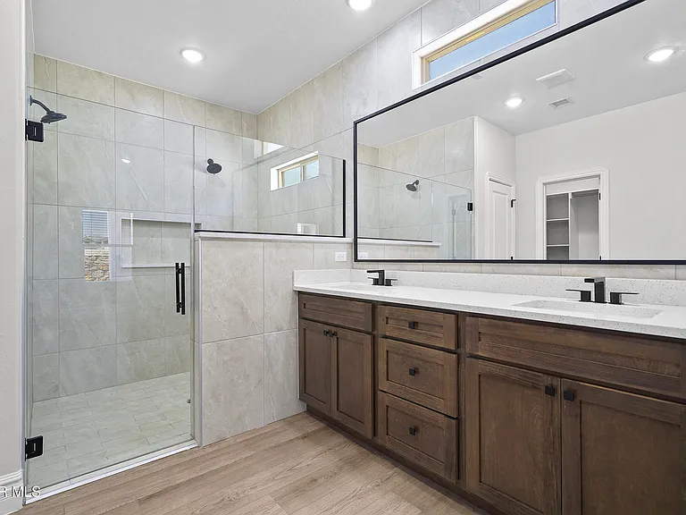 15153 Ambition Ave — Photo 33