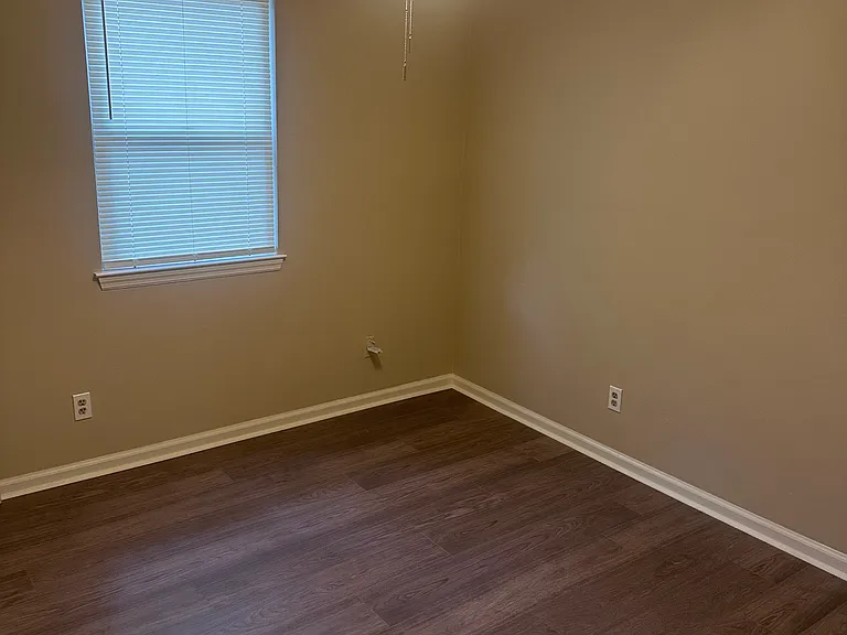 5012 Longview Dr — Photo 16