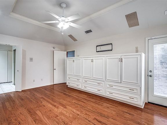2nd image of 9135 Cochran Heights Dr