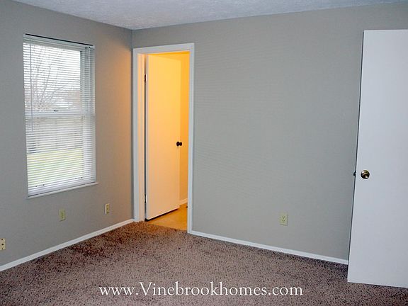 5th image of 6064 Green Knolls Dr
