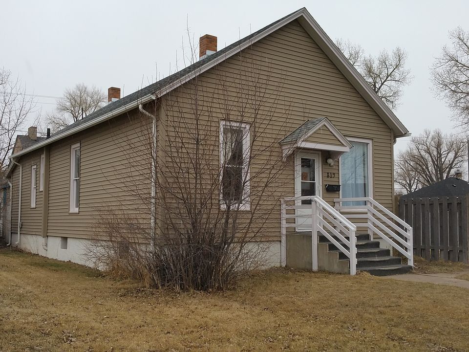 1st image of 819 S 4th St