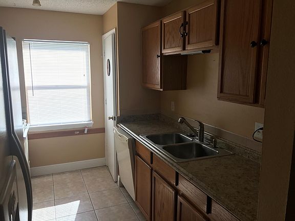 4th image of 440 Martigues Dr