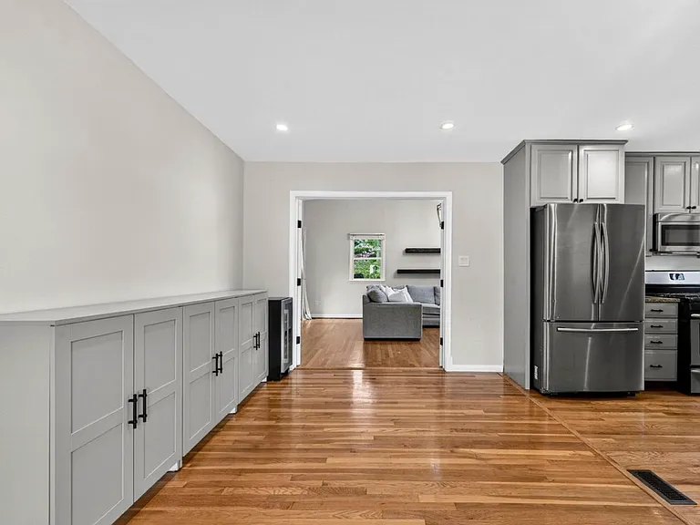 1109 Hillcrest Dr SW — Photo 15