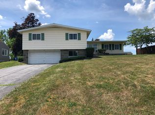 6211 Oakridge Rd, Auburn, NY 13021