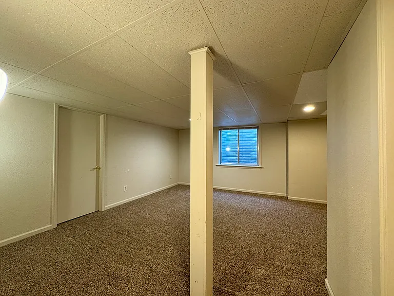 2404 S Holman Cir — Photo 20