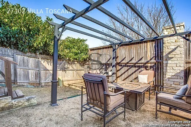 27102 Villa Toscana — Photo 2