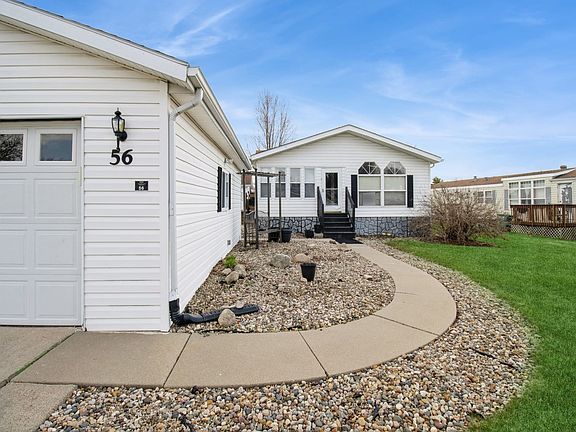 3rd image of 56 N Hawthorn Dr