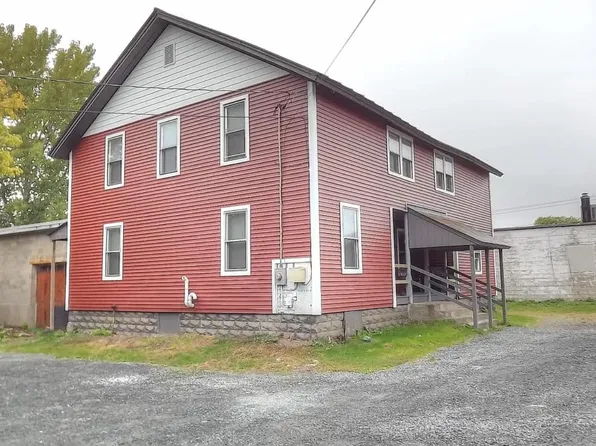 2 Dana St APT B, West Lebanon, NH 03784