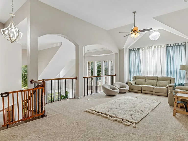 2245 Jaguar Dr — Photo 22