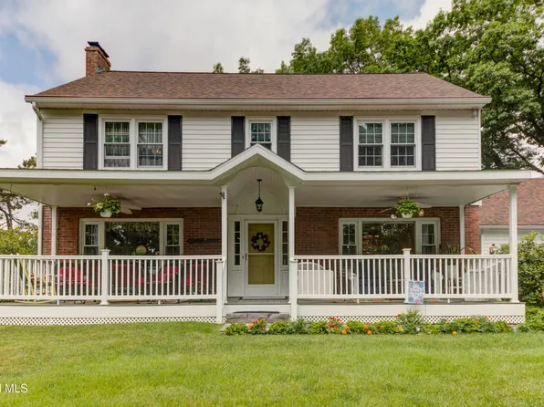 43 East Road, Troy, NY 12180