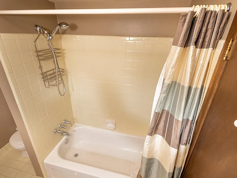 1450 Leafgreen Dr — Photo 8