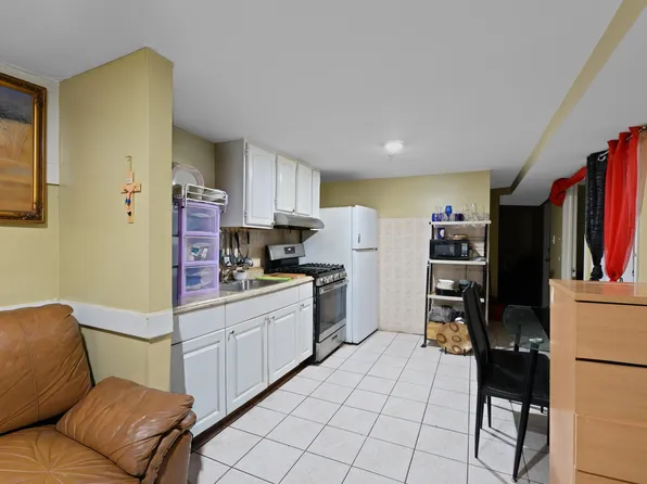 6511 Hudson Avenue image 6 of 18