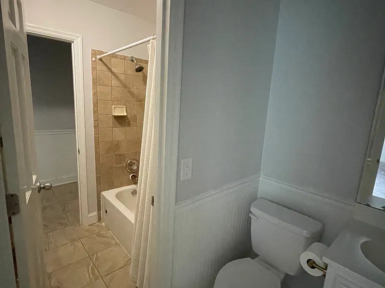 206 Rodborough Rd — Photo 28