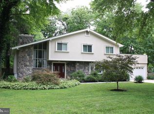 28 S Homestead Dr, Yardley, PA 19067