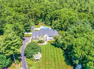 30 Falcon Ridge Dr, Hopkinton, MA 01748