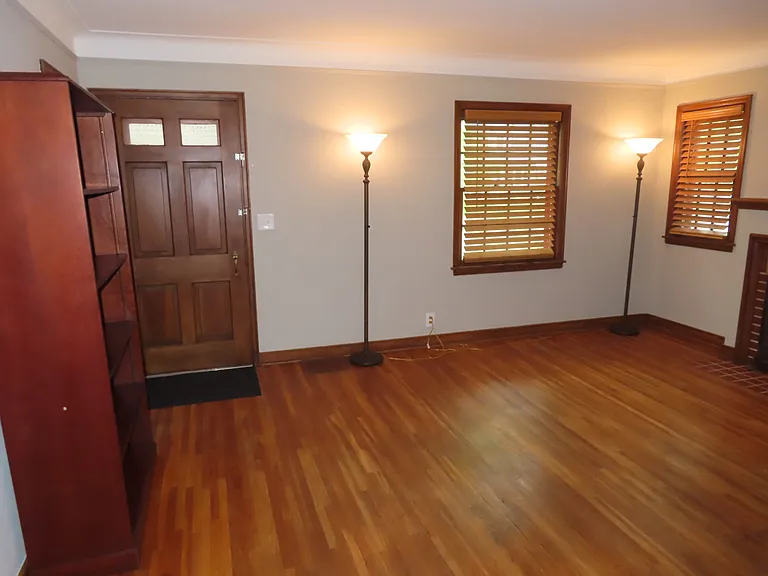 3715 Girard Ave N — Photo 8