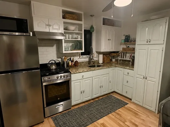 19 Hale St #2, Westport, CT 06880
