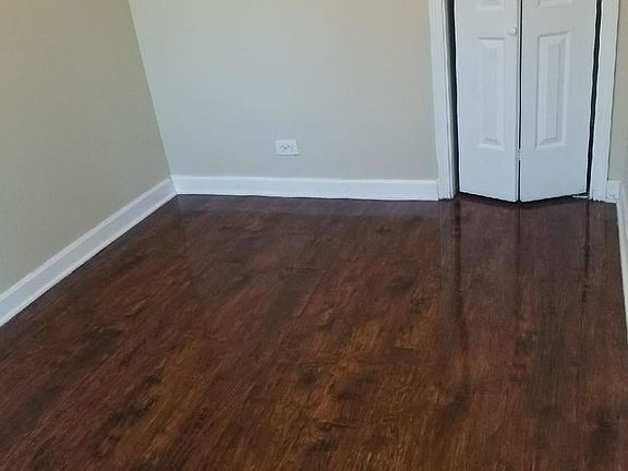 3rd image of 1455 S Hamlin Ave #3F