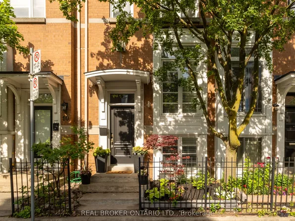 12 York Ave, Toronto, ON M4K 2T9