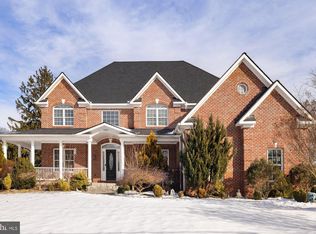 10102 Vale Rd, Vienna, VA 22181